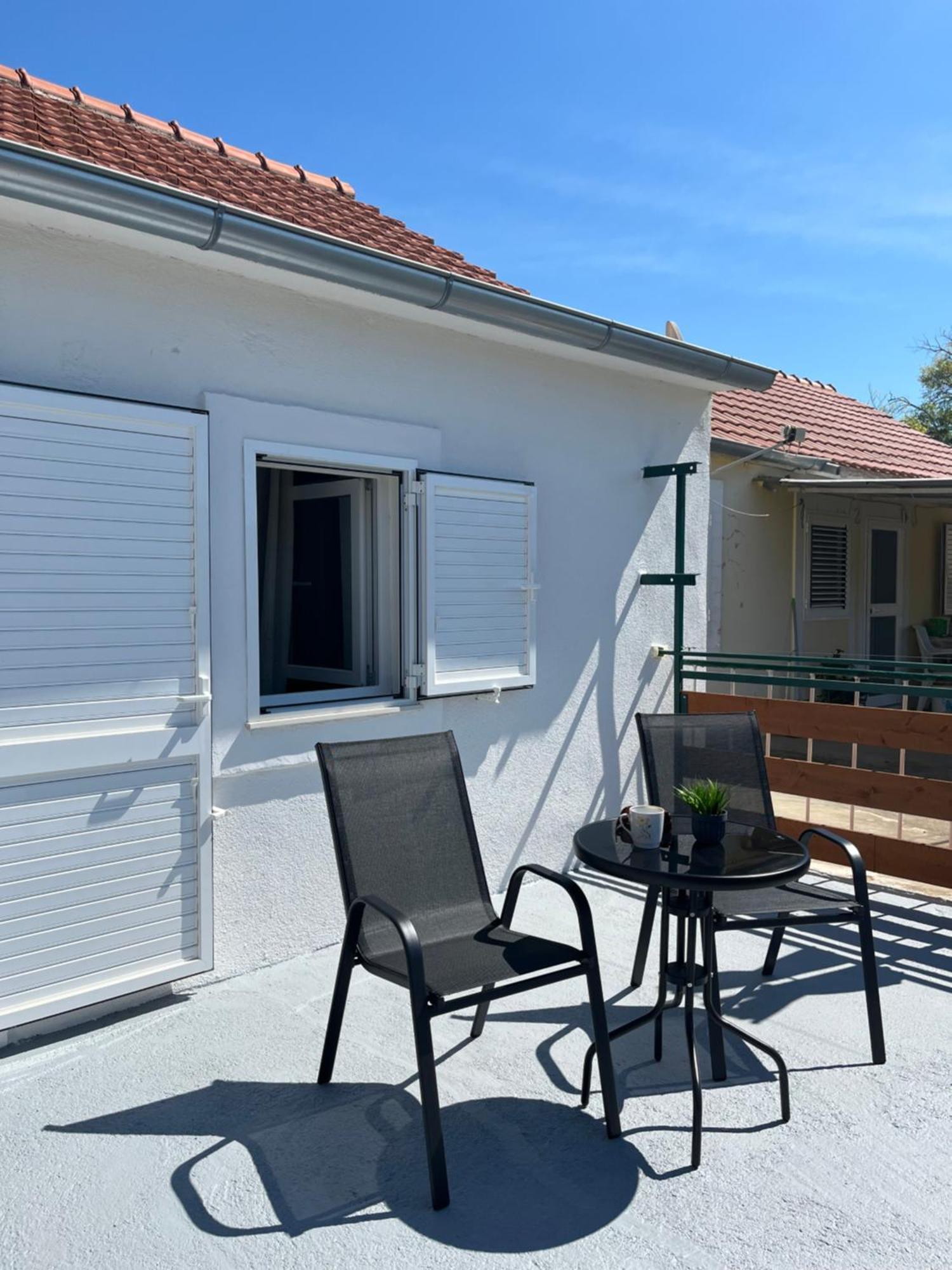 Villa The Nook Bilice Exterior foto